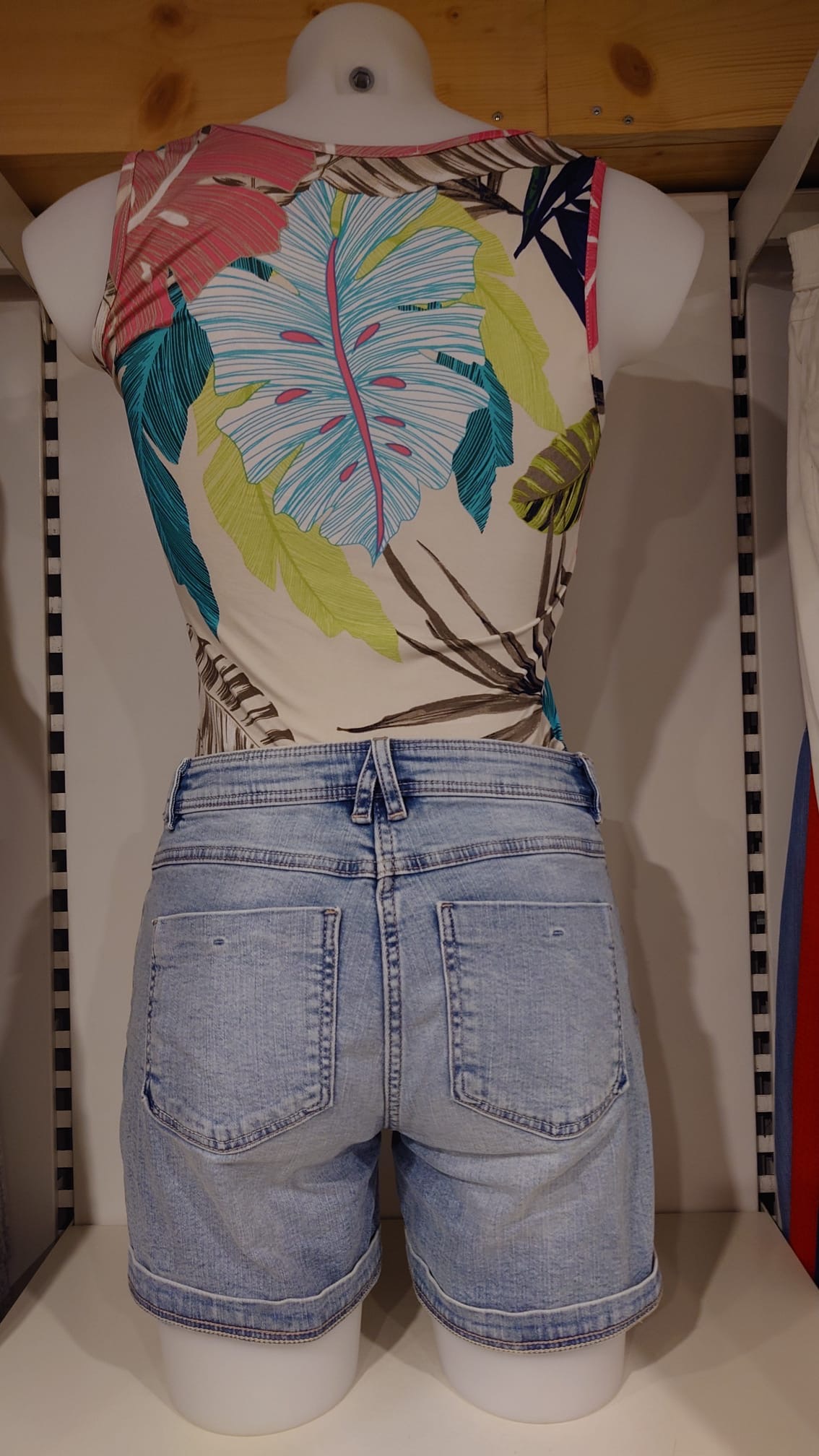 c3b79808-4e43-426e-8cdb-b0324d4d9640