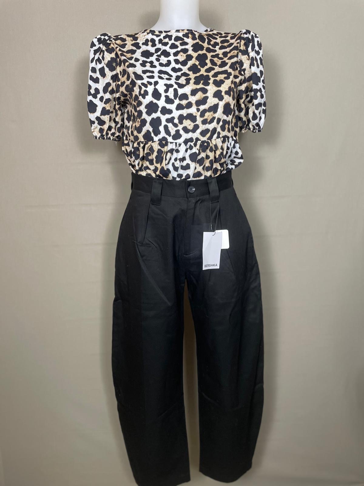 Pantalon femme Bershka neuf taille 34