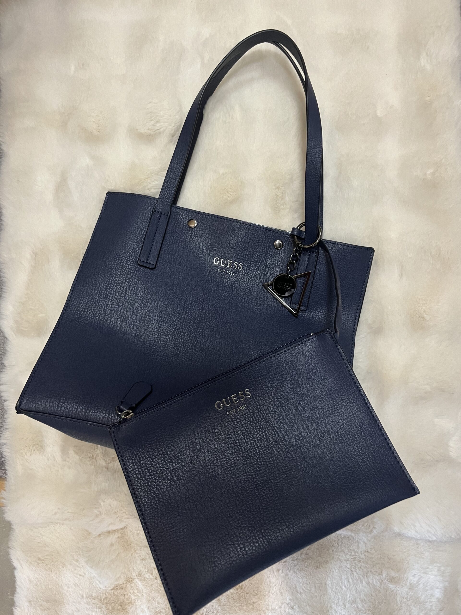 Sac à main Guess neuf avec pochette