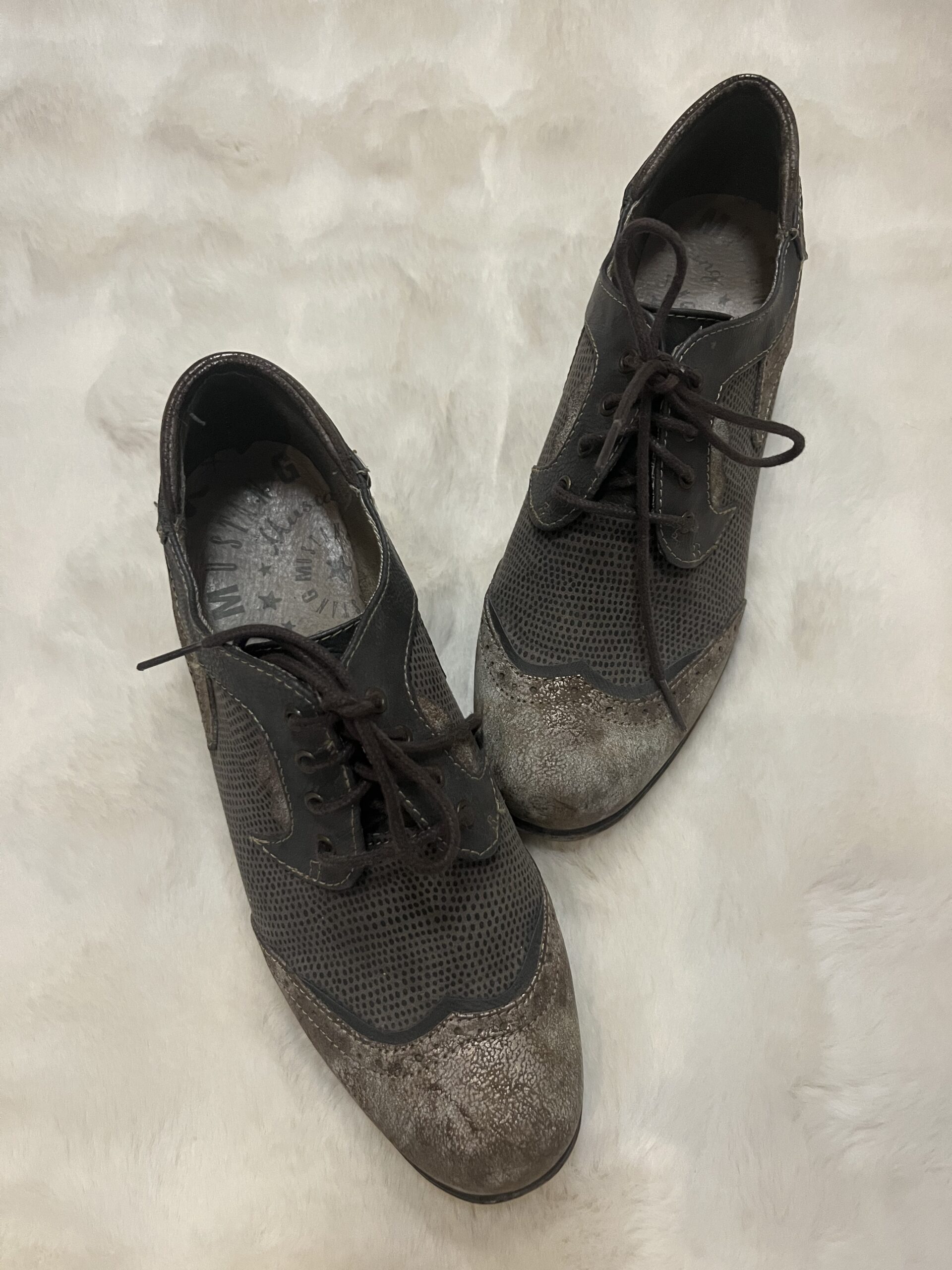 Chaussures à talons Mustang P.41