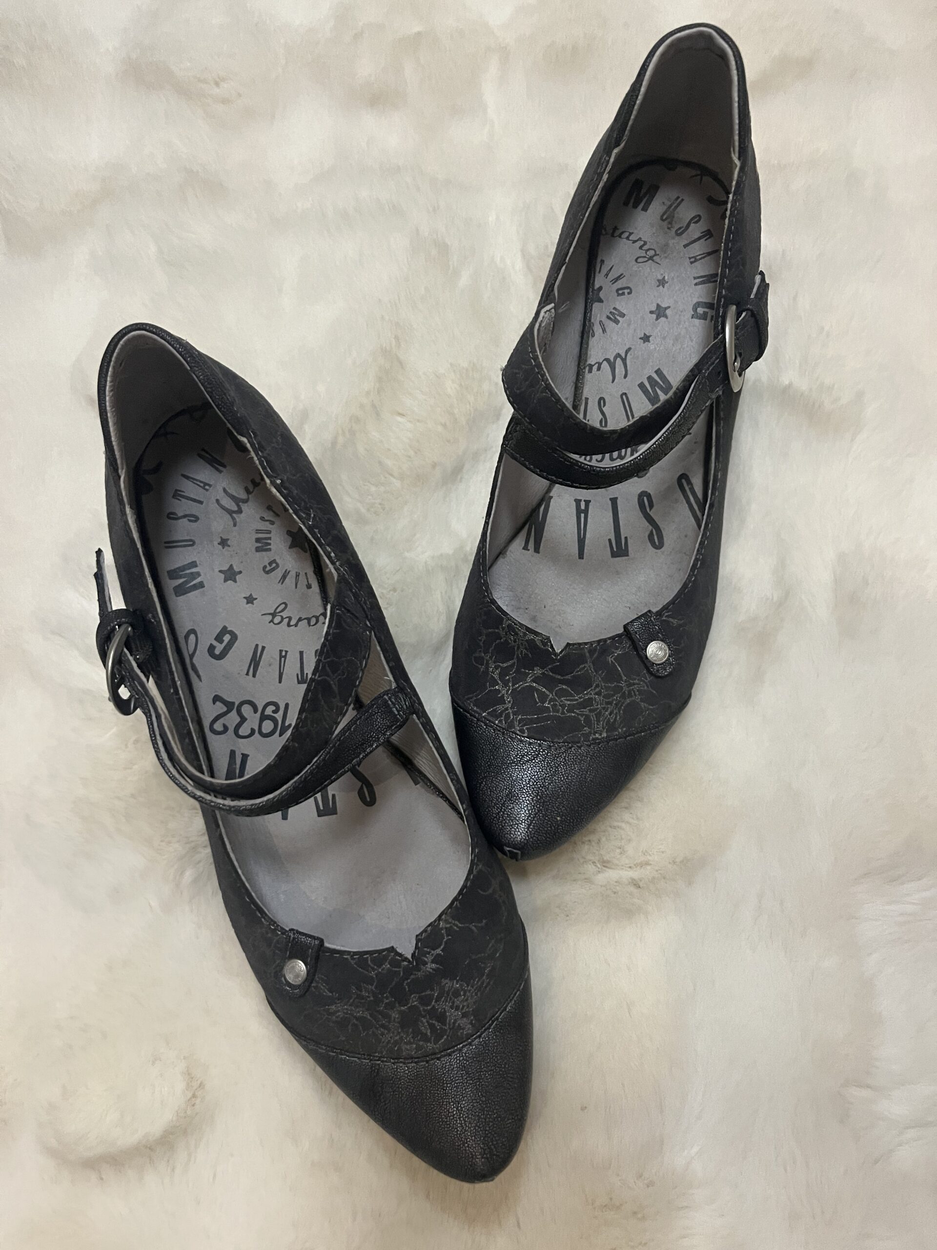 Chaussures à talons Mustang P.40