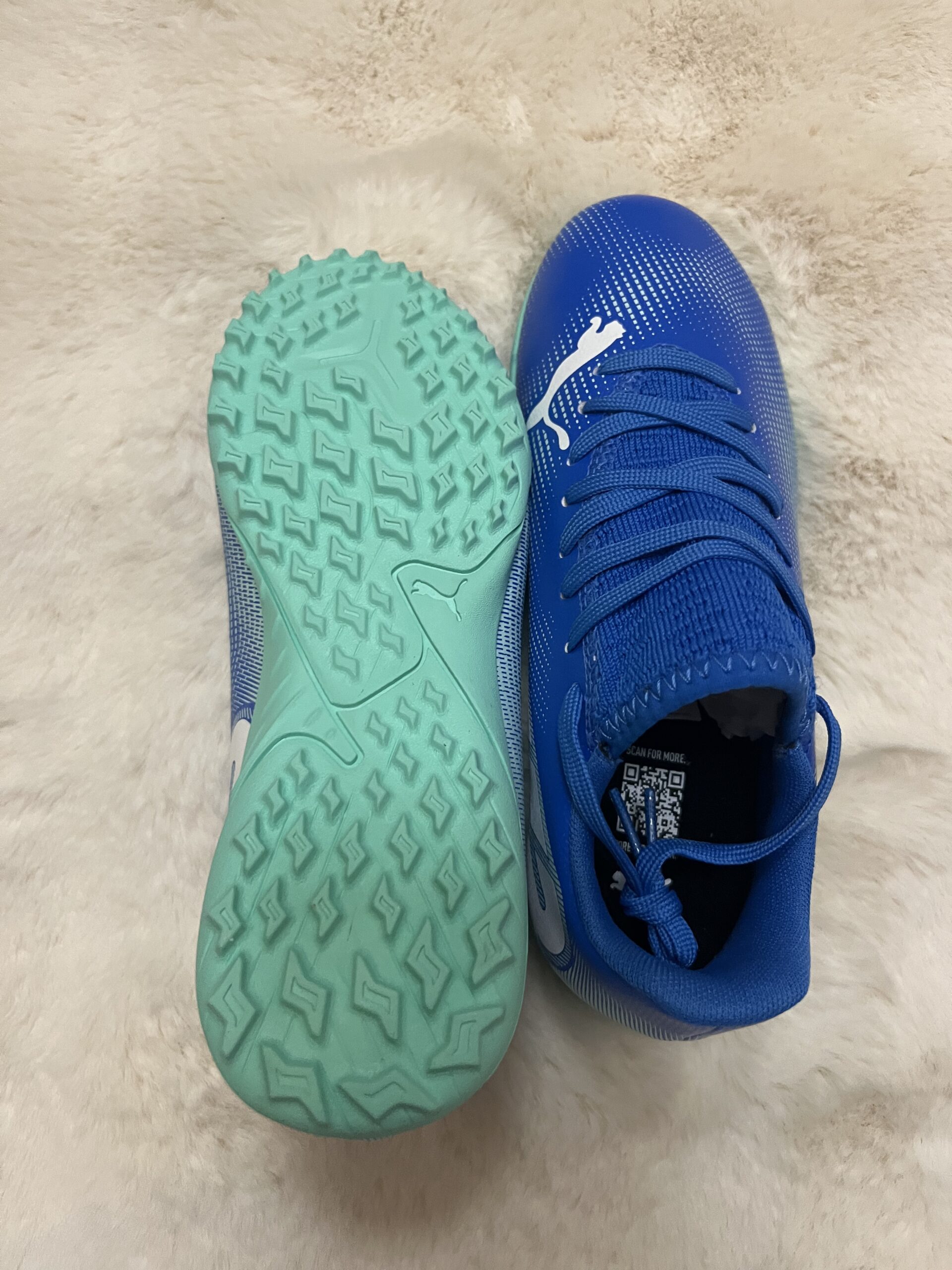 Baskets foot salle Puma neuves P.34