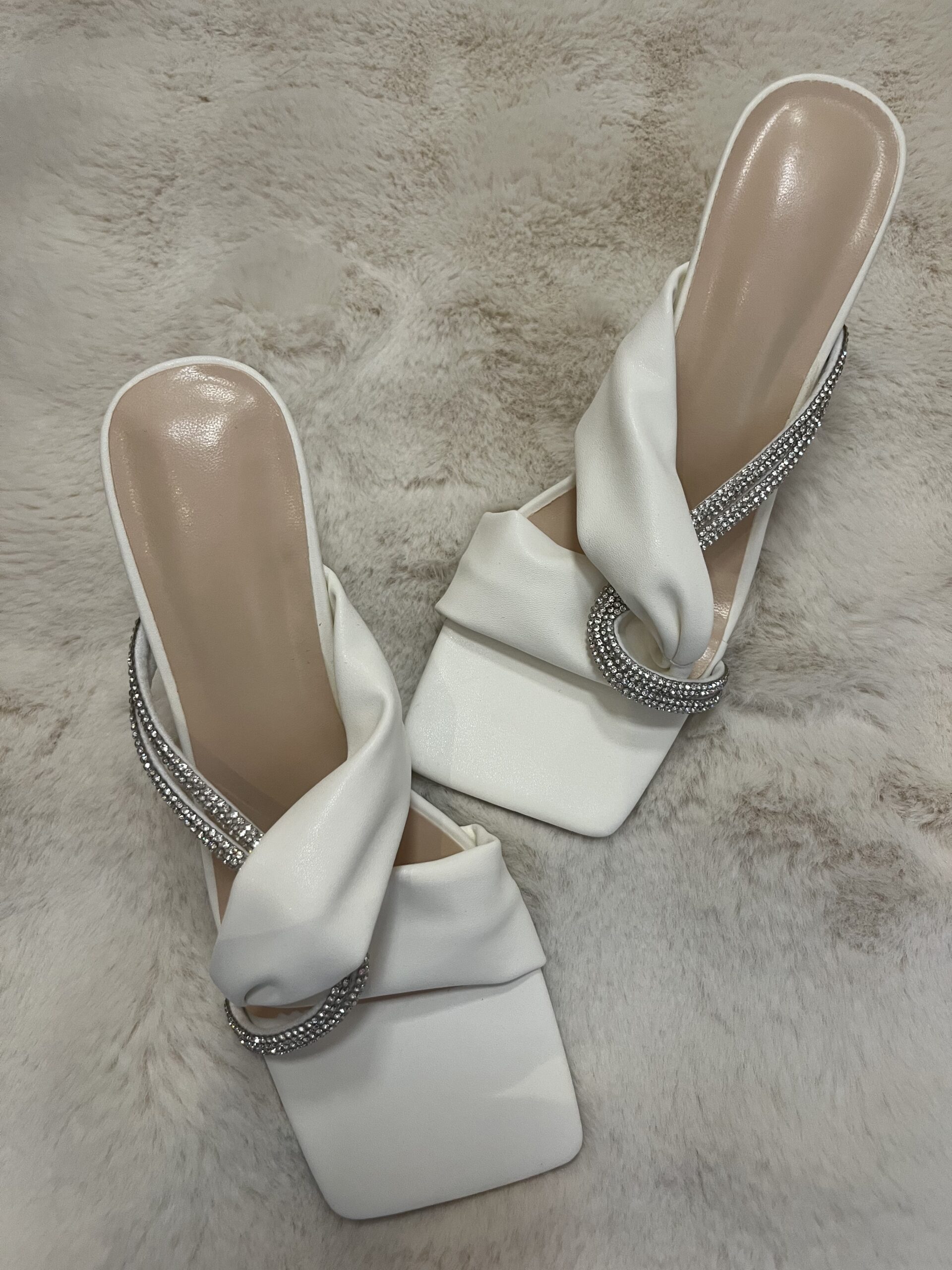 Nu pieds Femme neufs P.37