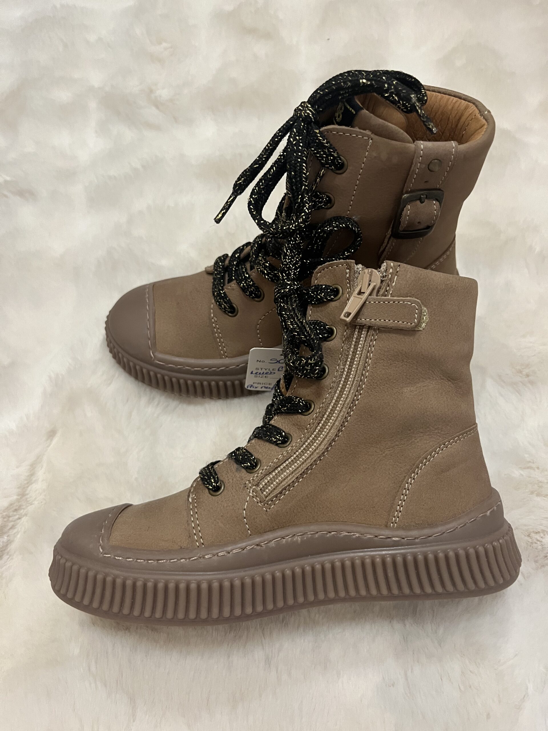 Bottines Fille GBB neuves P.31