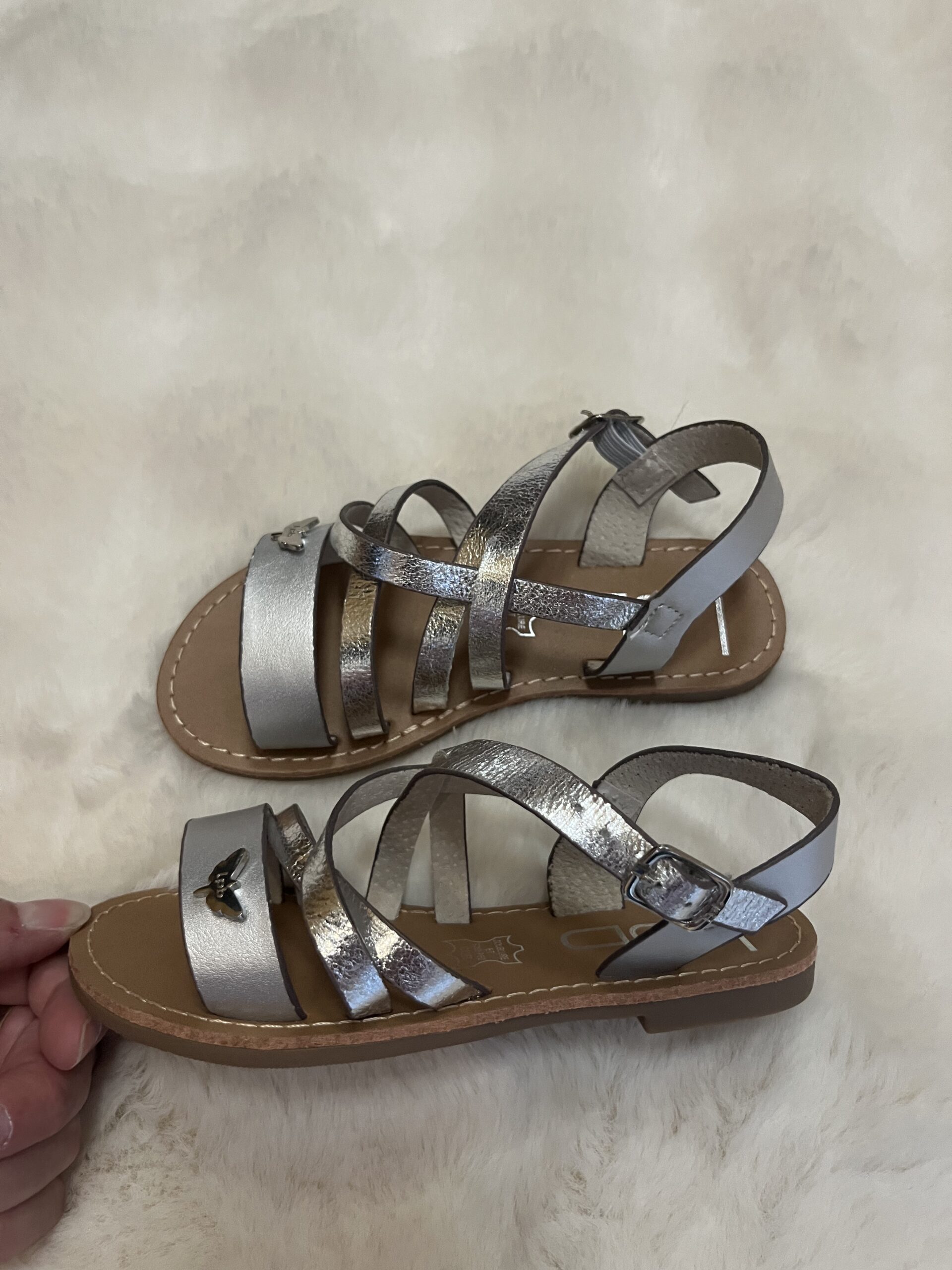 Nu pieds Fille LPB neufs pointure 28