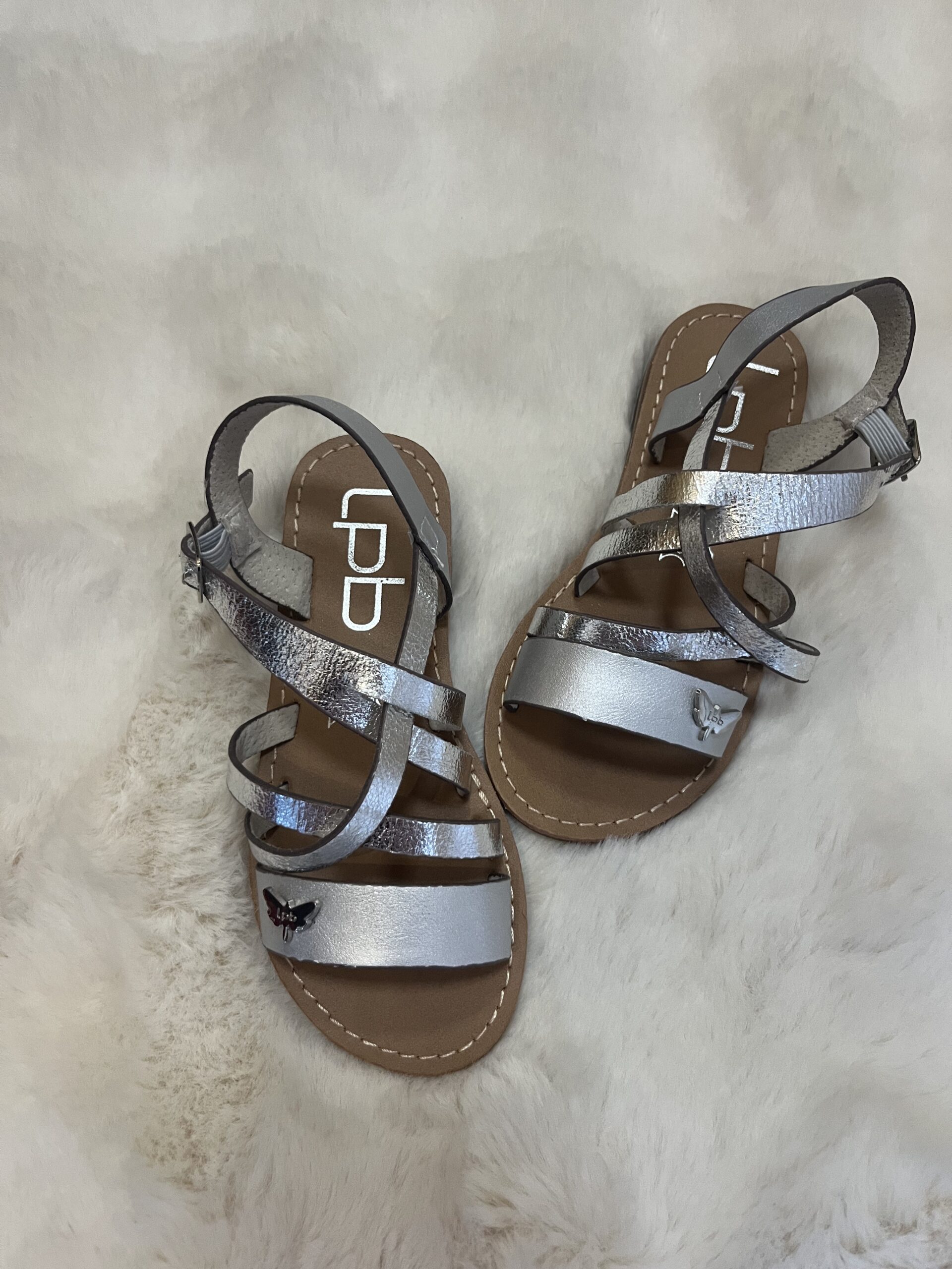 Nu pieds Fille LPB neufs pointure 28