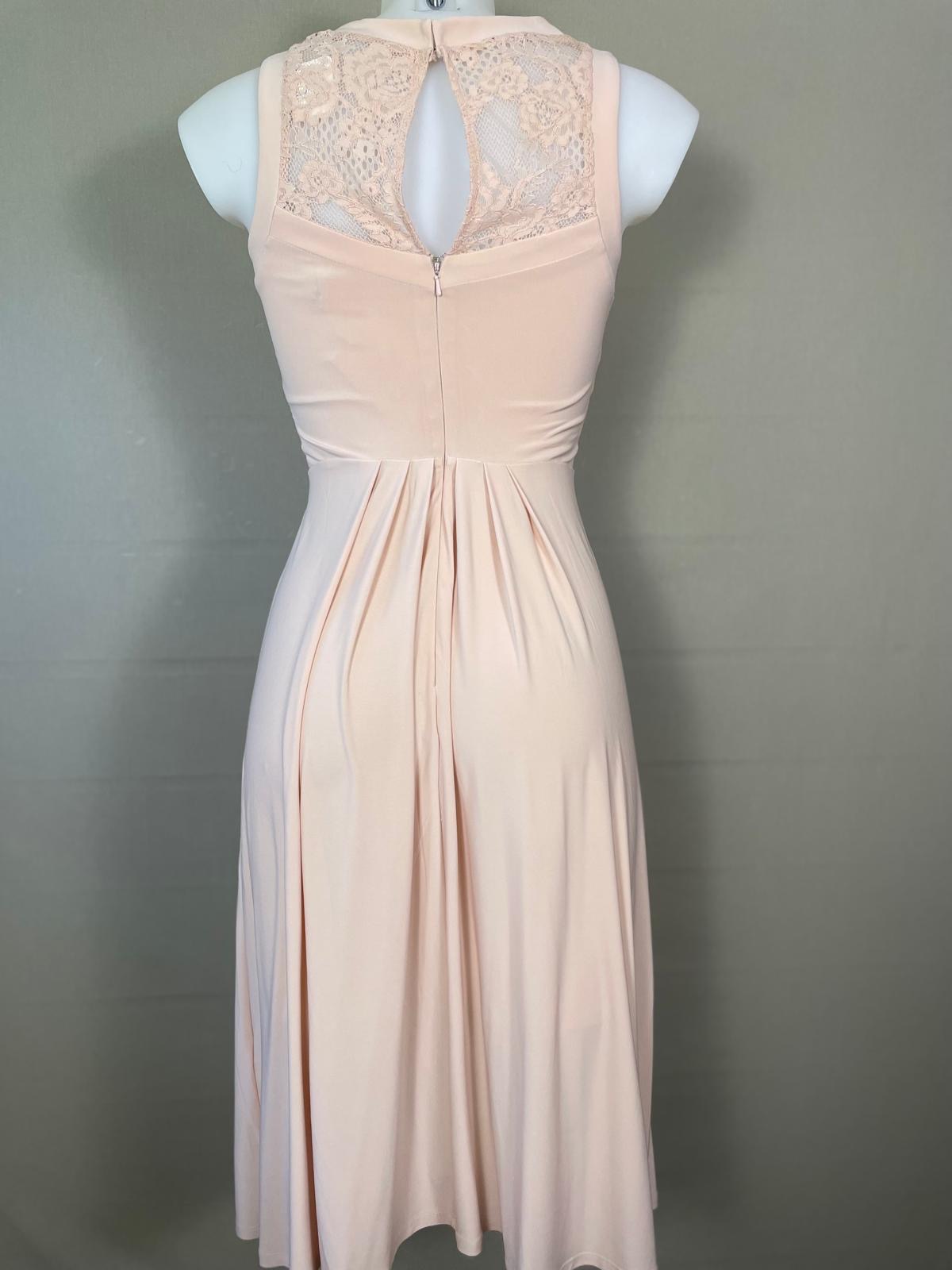 Robe Femme Asos neuve T. 36