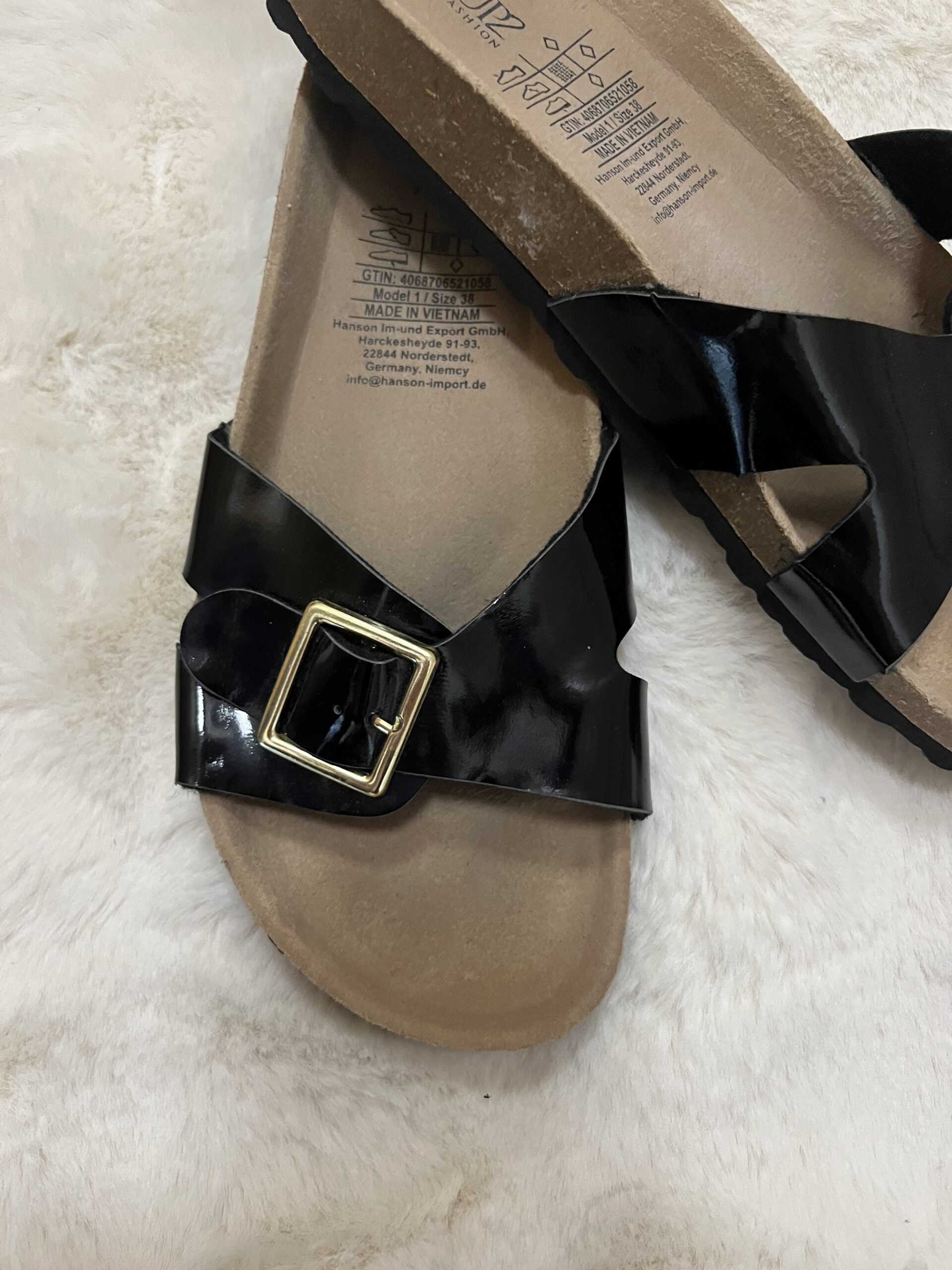 Claquettes Femme neuves P.38