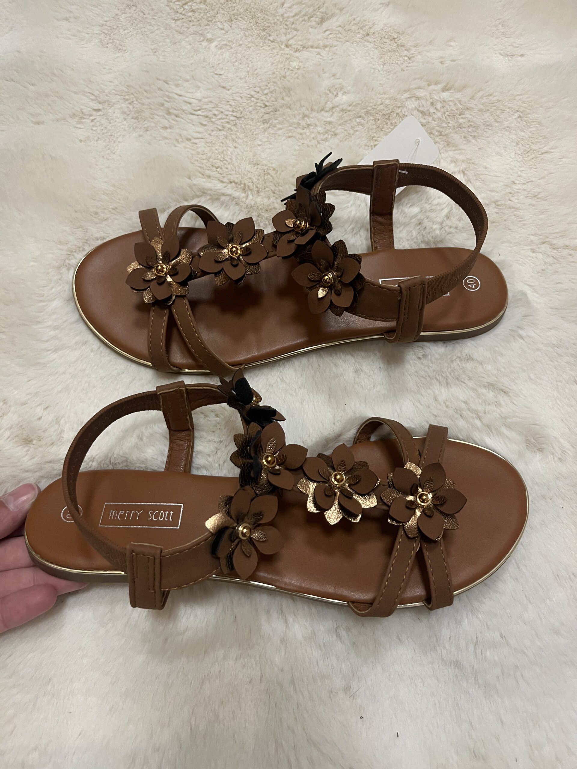 Nu pieds Femme neufs P.40