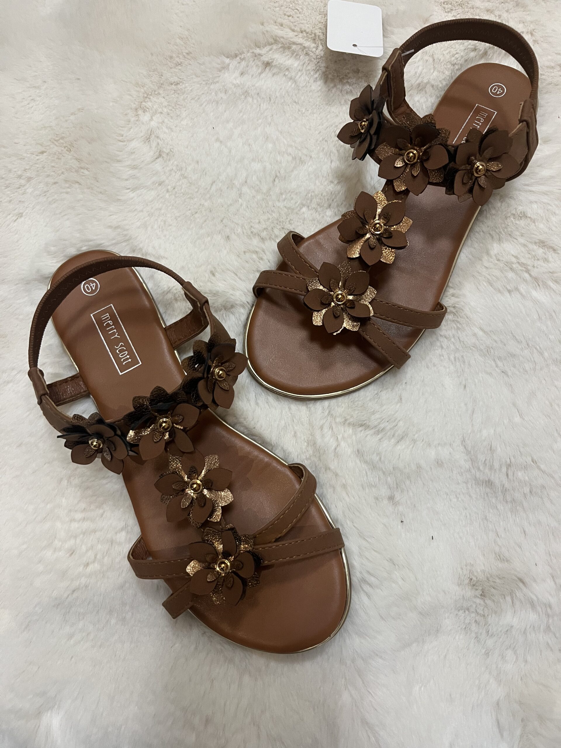 Nu pieds Femme neufs P.40
