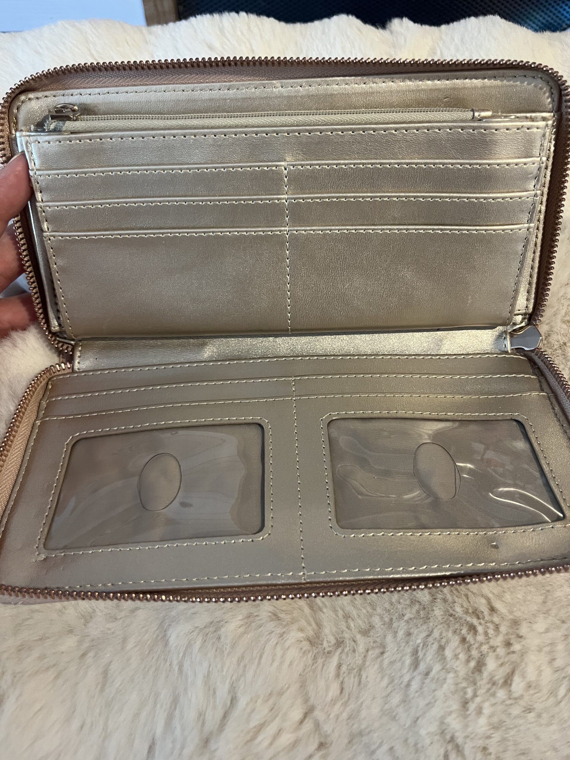 Portefeuille Femme Guess comme neuf