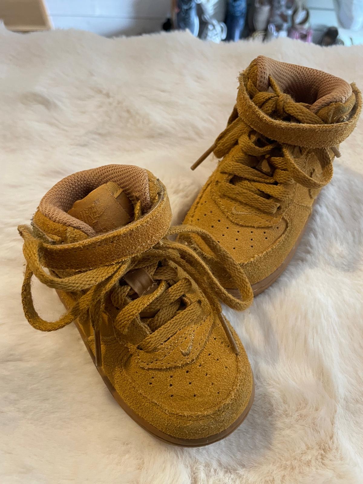 Baskets Nike Garçon P.21