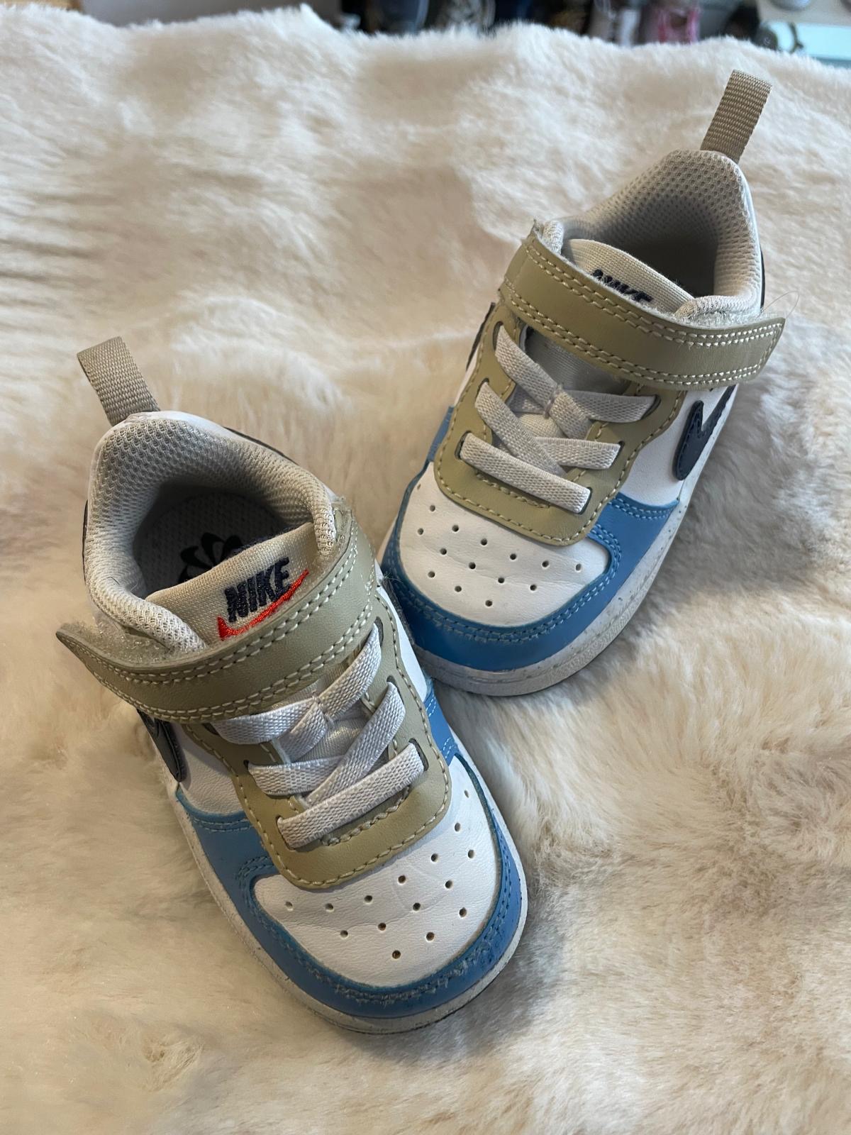 Baskets Nike P.21