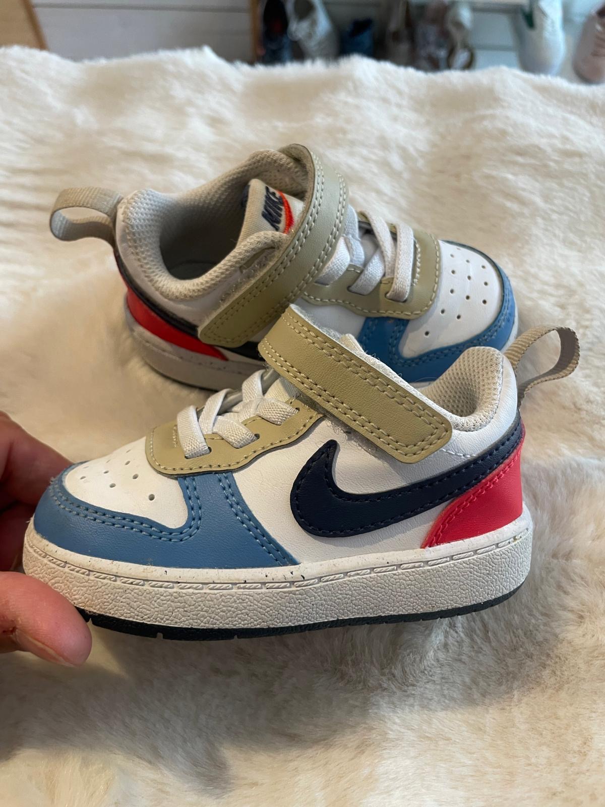 Baskets Nike P.21