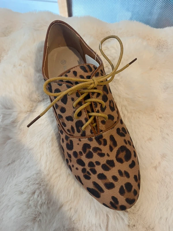Derbies Femme Neuves P.36