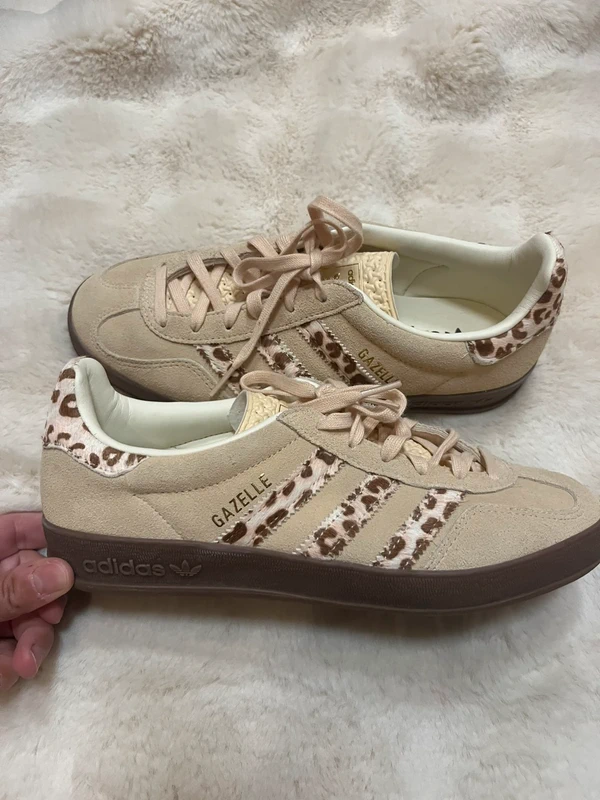 Baskets Gazelle Femme comme neuves P.40 2/3