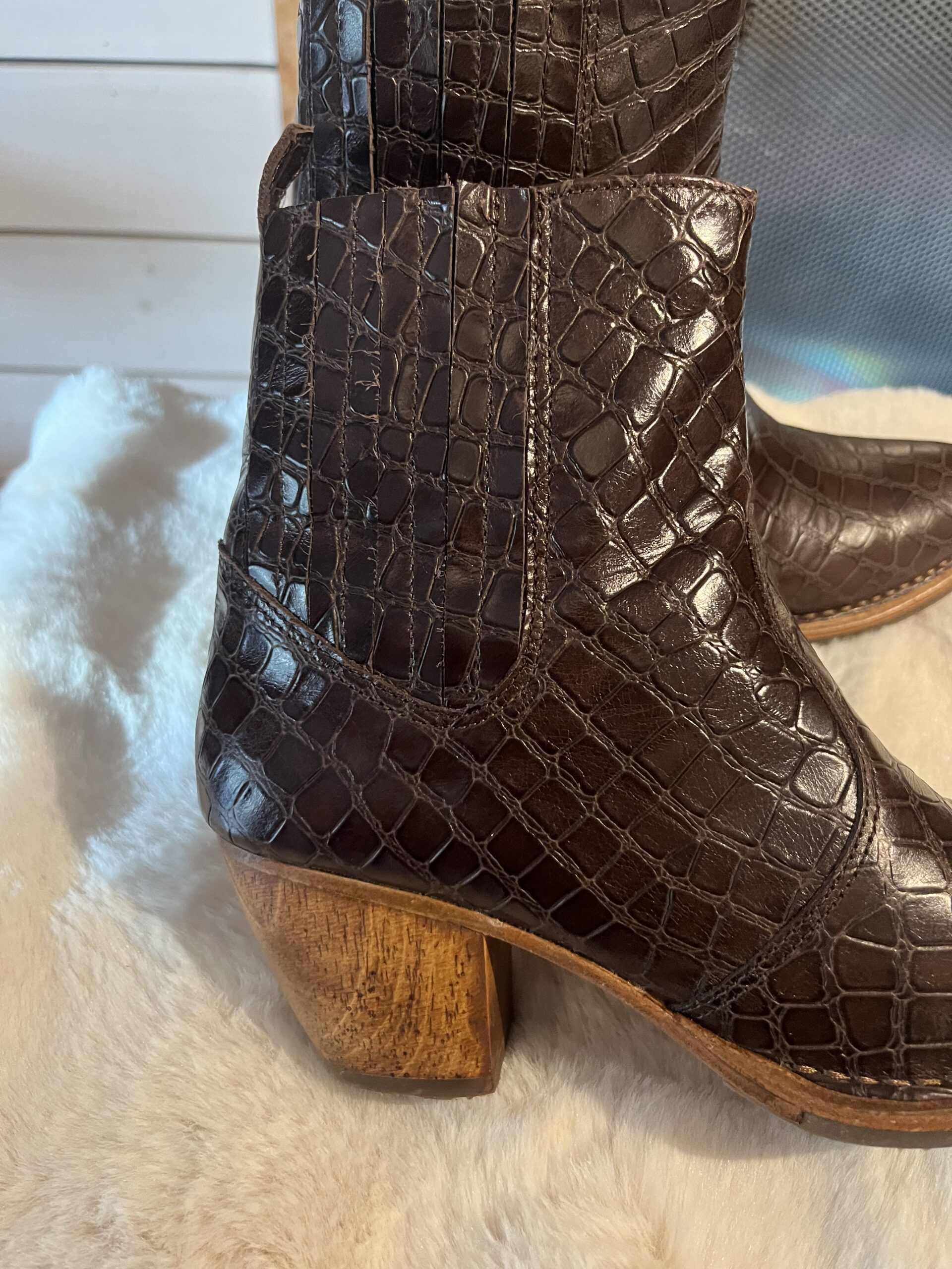 Bottines Femme neosens neuves P.39