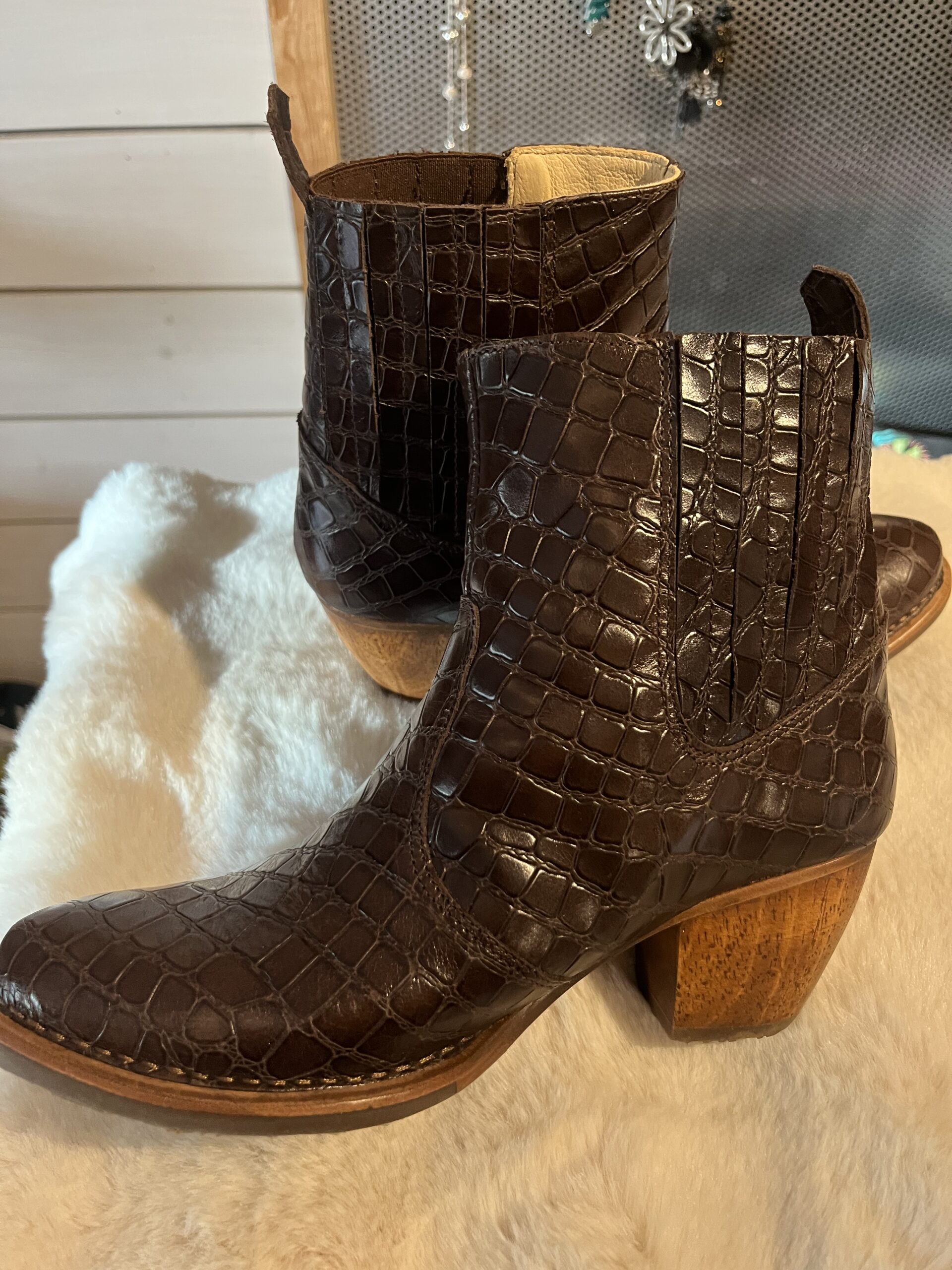 Bottines Femme neosens neuves P.39